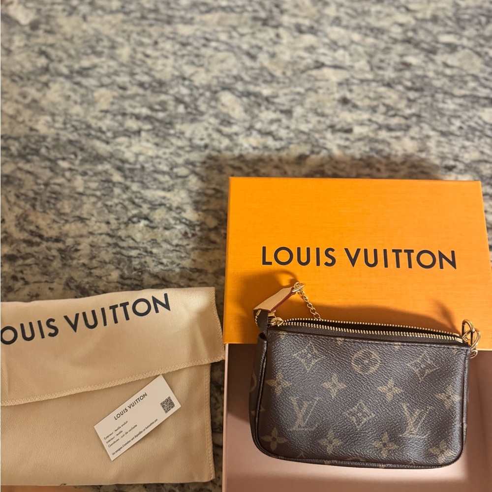 Louis Vuitton Monogram Clutch in Brown and Gold